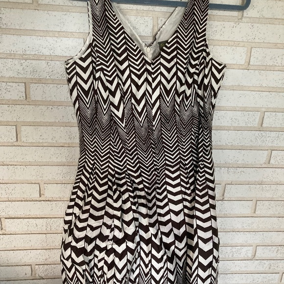 Chevron dress - Picture 1 of 3